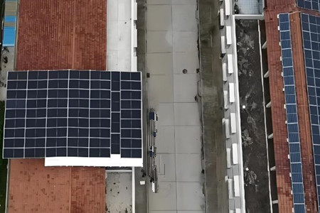 農(nóng)村屋頂光伏發(fā)電有沒有輻射？光伏發(fā)電利弊分析！