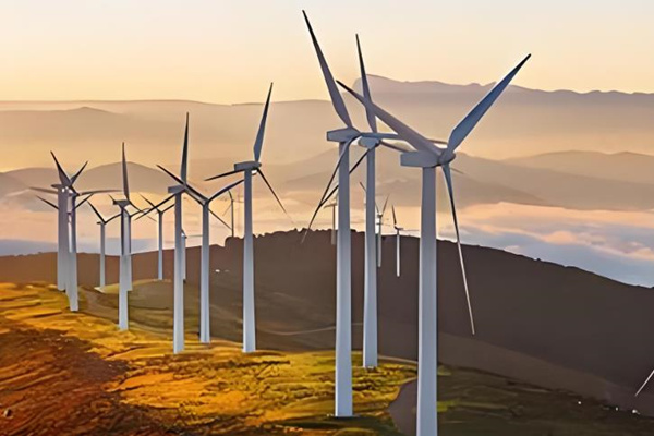 風(fēng)力發(fā)電機(jī)的葉片一般用什么材料來制作？ 圖1